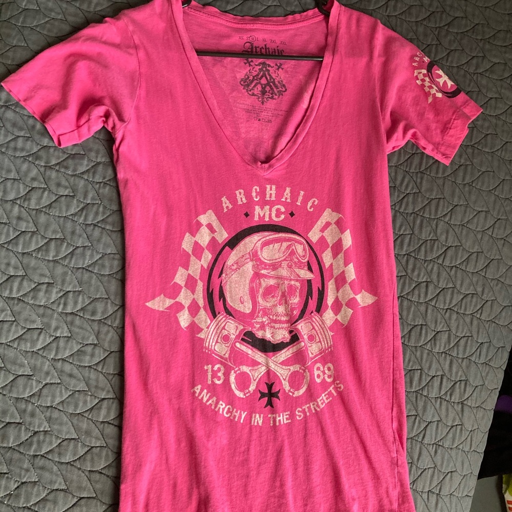Archaic tee